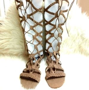 NWOB Steve Madden Tan Braided Gladiator Sandals
